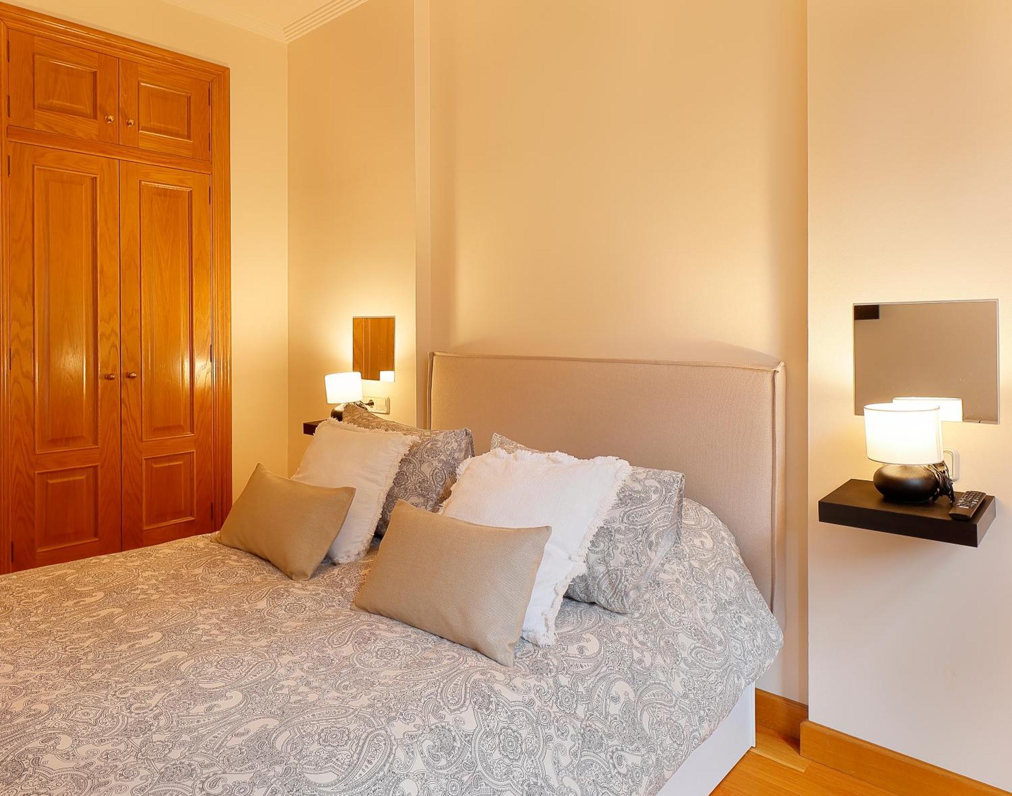 Casco Historico-Catedral Parking Incluido Appartement Oviedo Buitenkant foto